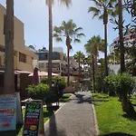 Cool Duplex In Playa Americas 아파트